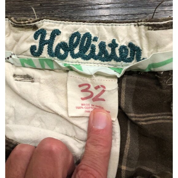 Hollister Mens Size 32 Brown Plaid Flat Front Casual Shorts - Picture 2 of 5